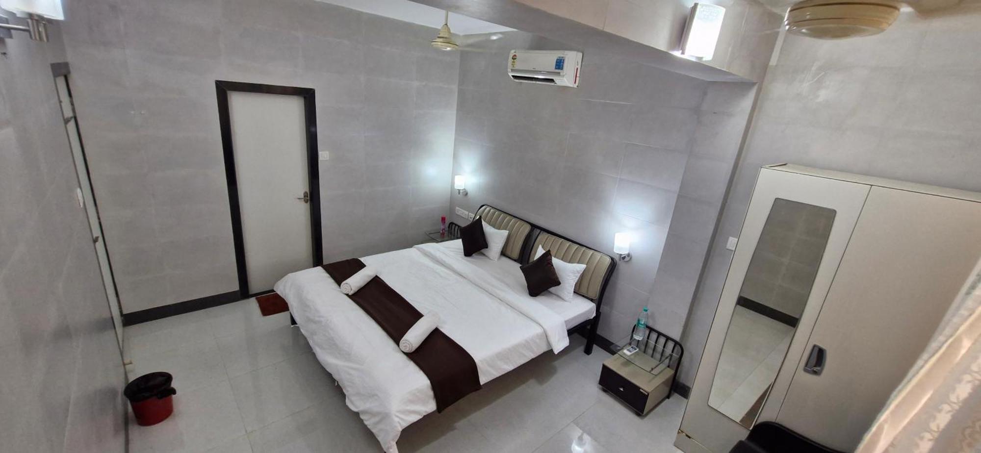 Haven Apartment Inn Baga Beach ภายนอก รูปภาพ