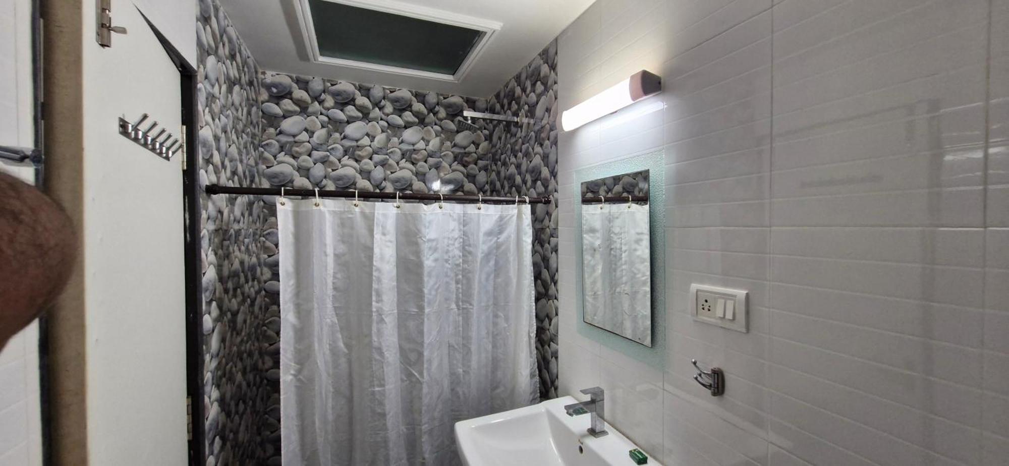 Haven Apartment Inn Baga Beach ภายนอก รูปภาพ