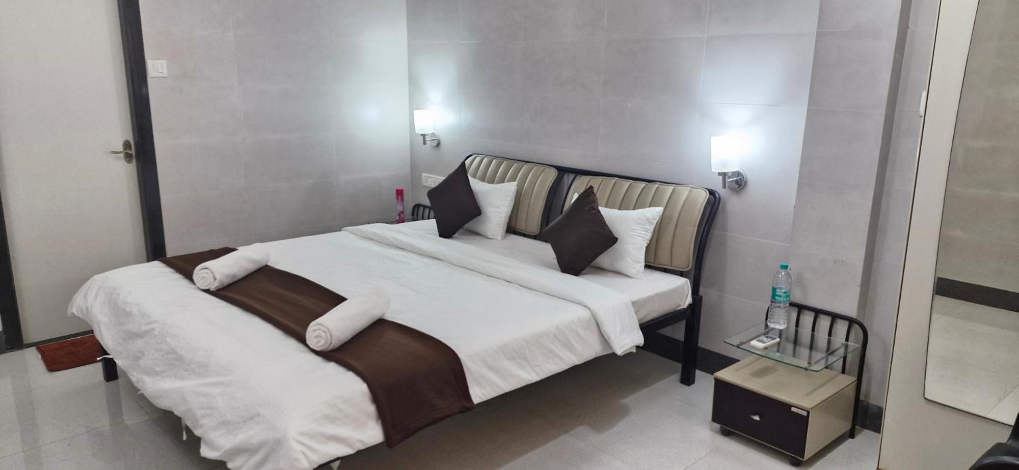 Haven Apartment Inn Baga Beach ภายนอก รูปภาพ