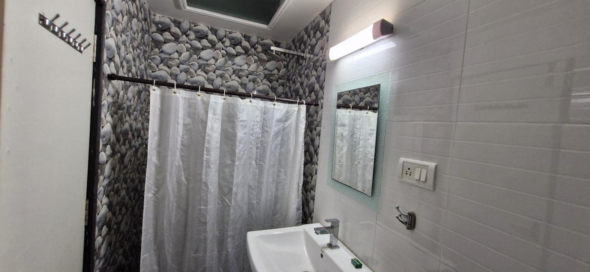 Haven Apartment Inn Baga Beach ภายนอก รูปภาพ