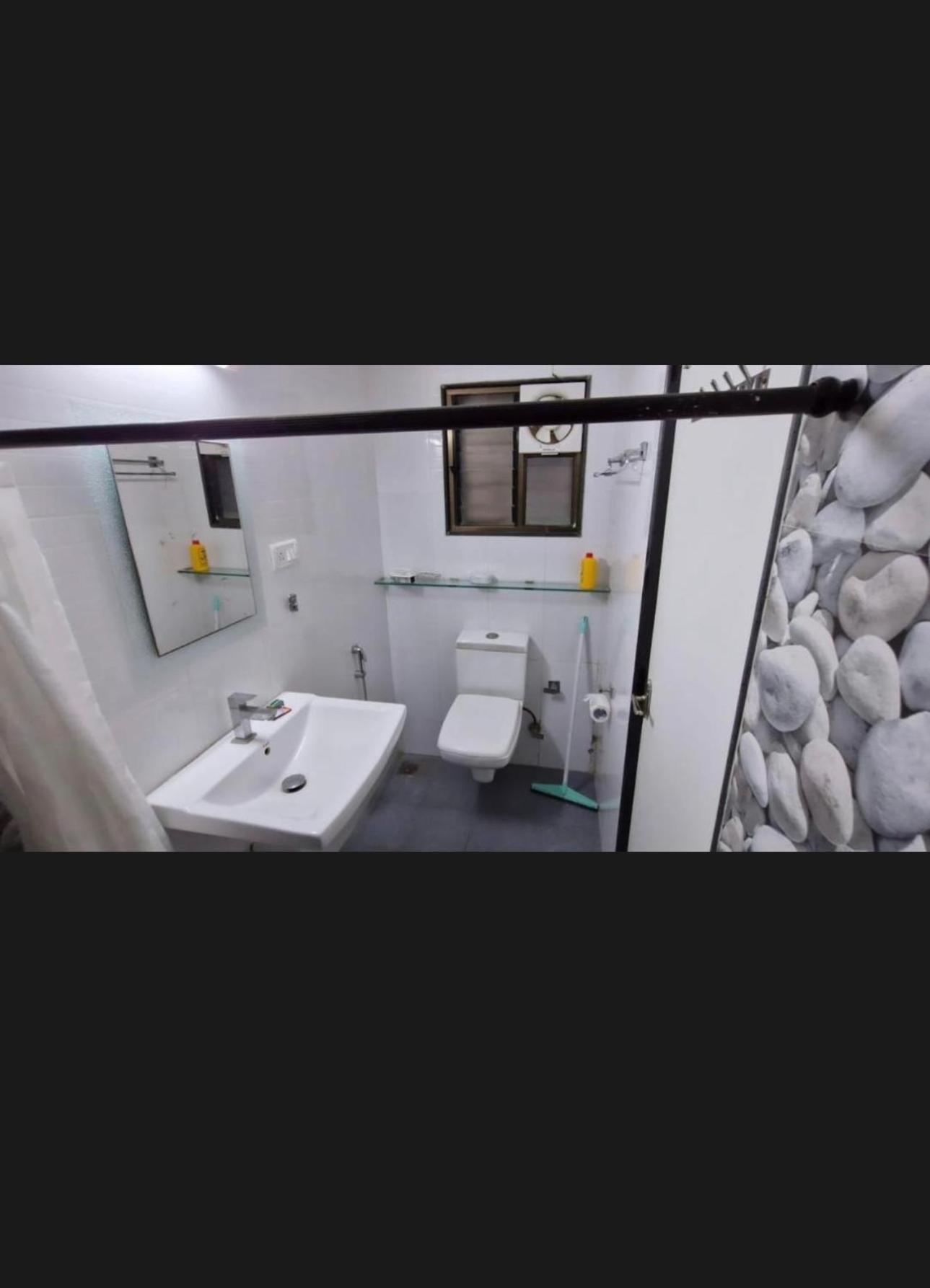 Haven Apartment Inn Baga Beach ภายนอก รูปภาพ